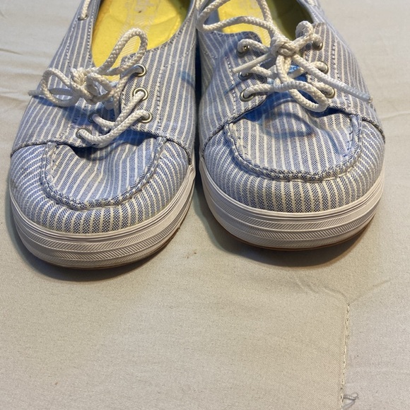 Keds striped boat shoe. 9 - Picture 4 of 7